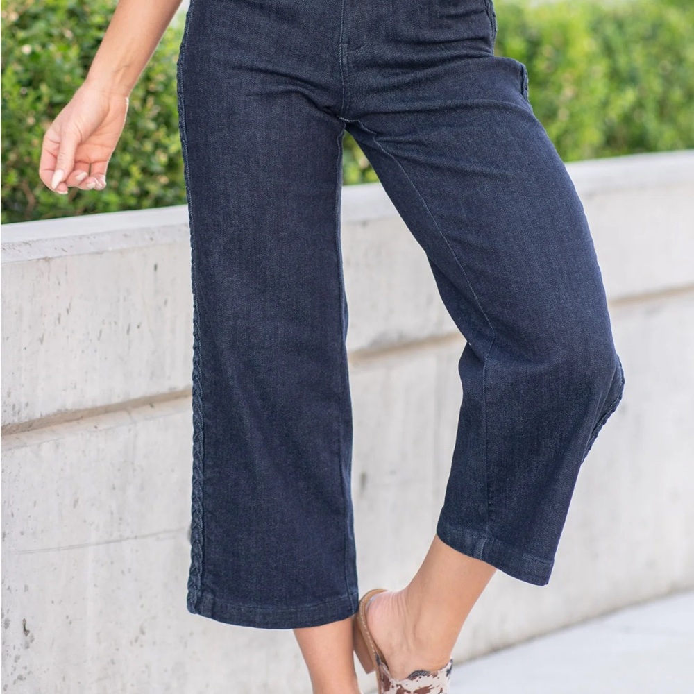 Judy Blues High Waisted, Wide Leg Capris. Size 1. Brand New